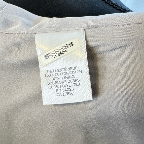 Banana Republic, crew neck top, cap-sleeve, light grey, size 10 - Picture 6 of 7